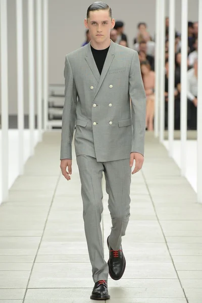 Look 5